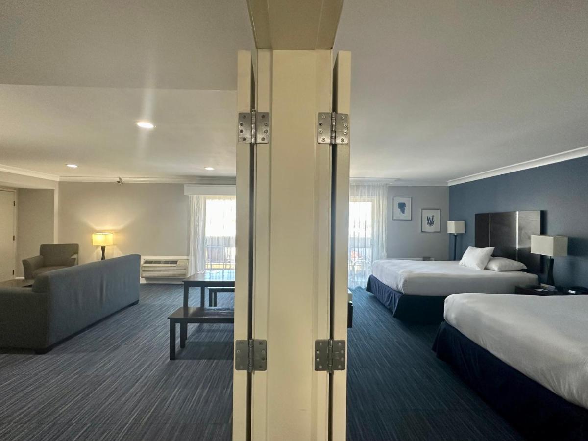 The Pacific Hotel